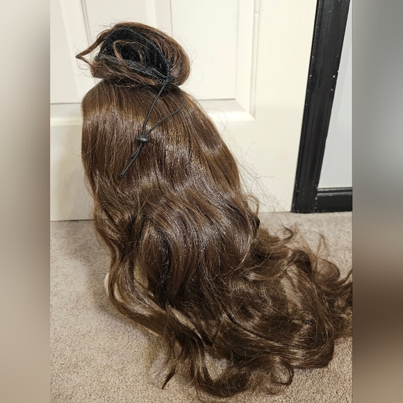 Map of Beauty 24-inch Long Brown Wavy Wig Belle Cosplay - Picture 4 of 10